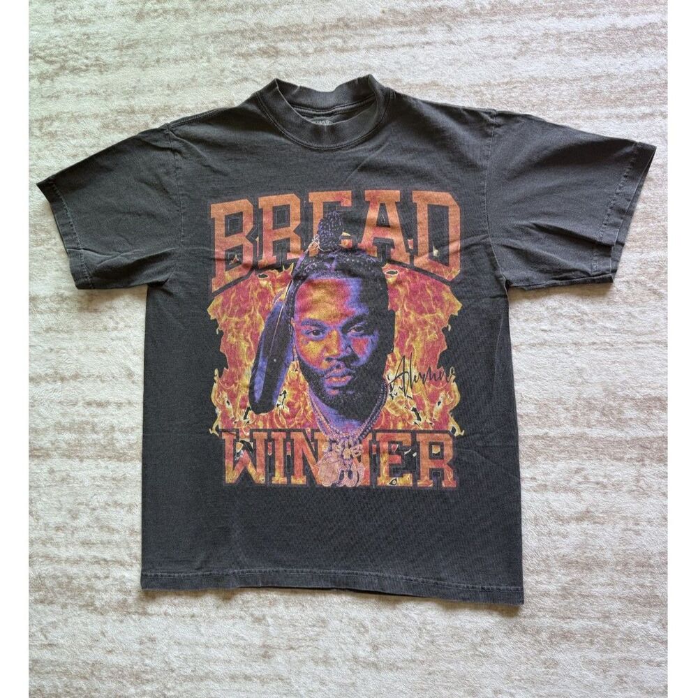 Breadwinner Men’s Graphic T-Shirt Medium Black Flame Rap Streetwear Tee